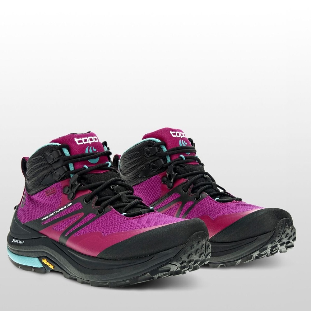 LIKE NEW TOPO Athletic Trailventure 2 waterproof vibram hiking boots. Too big 😩